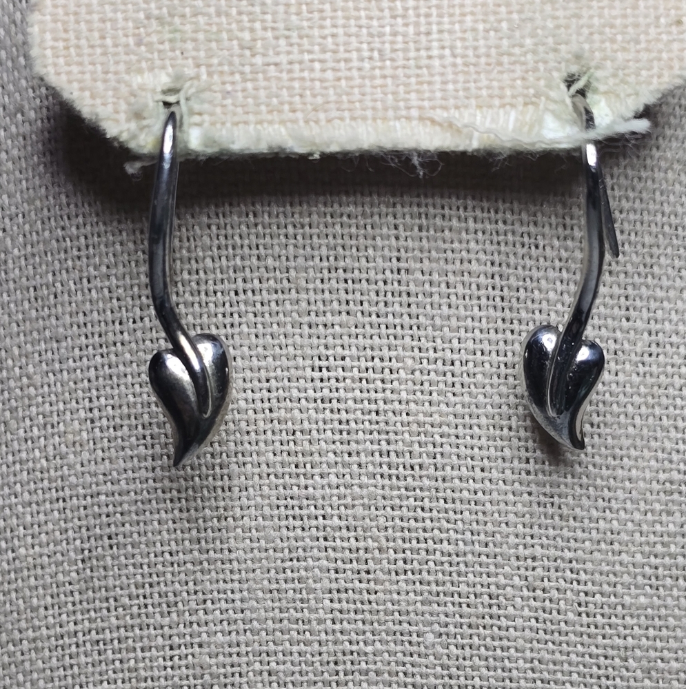 Elegant 925 Silver Heart Earrings